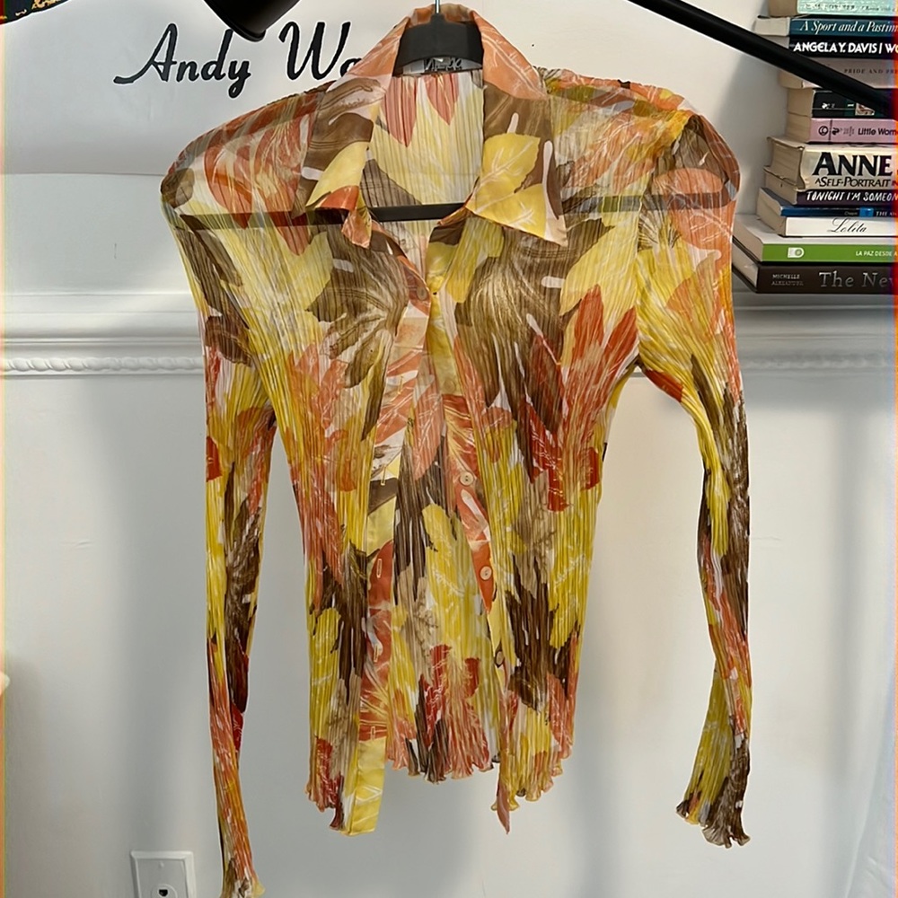 Vintage stretchy sheer floral long sleeve top
